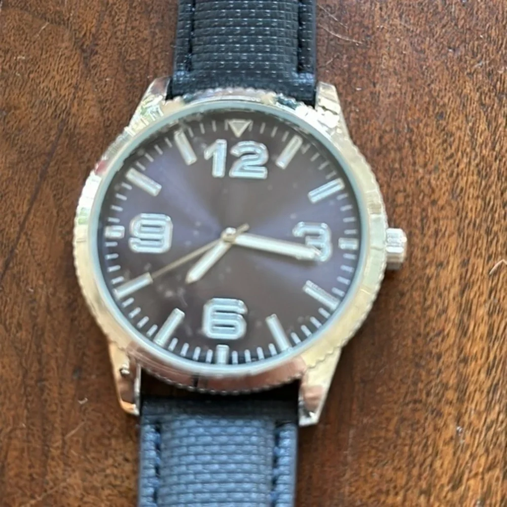 NWOT brown and silver tone quartz watch vegan